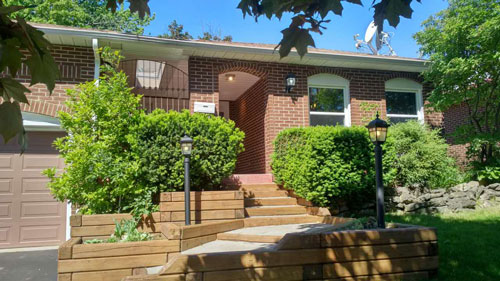 a. 47 Wakefield Cres Outside